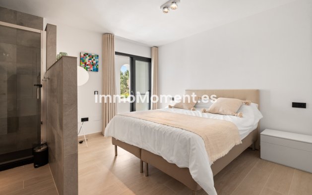 Wiederverkauf - Villa - Marbella - Nueva Andalucía