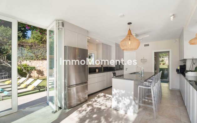 Resale - Villa - Marbella - El Rosario