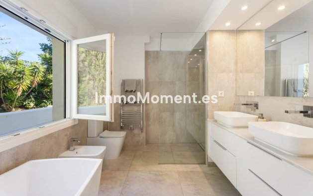 Resale - Villa - Marbella - El Rosario