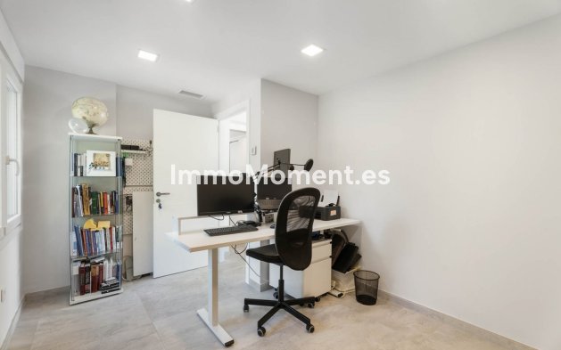 Resale - Villa - Marbella - El Rosario