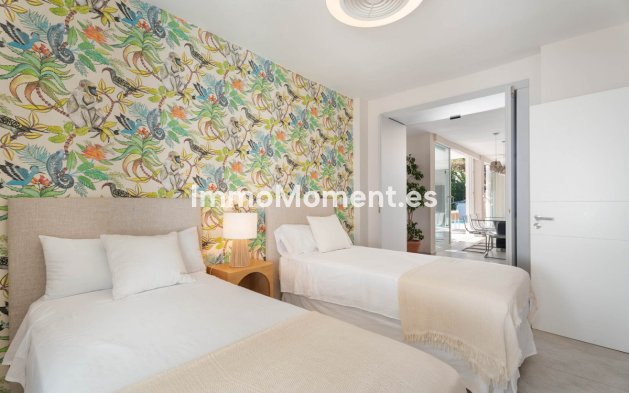 Resale - Villa - Marbella - El Rosario