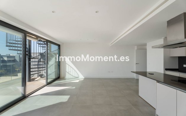 Resale - Apartment - Estepona - Estepona Centro