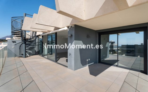 Resale - Apartment - Estepona - Estepona Centro