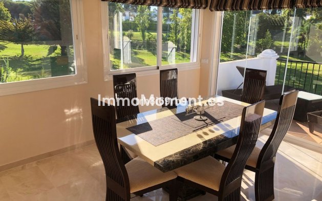 Resale - Villa - Estepona - Benamara