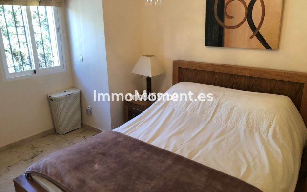 Resale - Villa - Estepona - Benamara