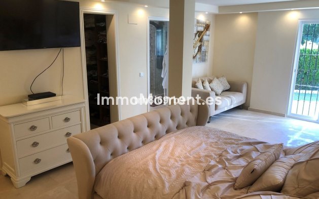 Resale - Villa - Estepona - Benamara