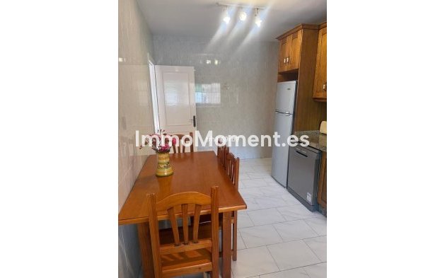 Resale - Villa - Estepona - Benamara