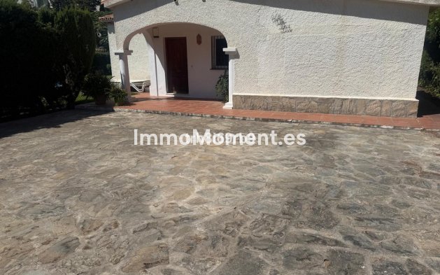 Resale - Villa - Estepona - Benamara