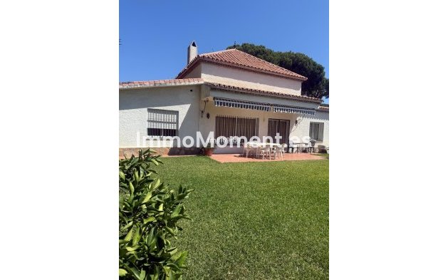 Resale - Villa - Estepona - Benamara