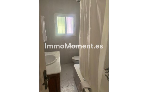 Resale - Villa - Estepona - Benamara