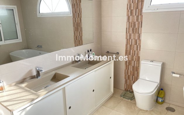 Resale - Villa - Estepona - New Golden Mile