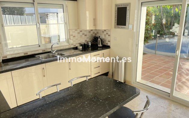 Resale - Villa - Estepona - New Golden Mile