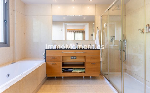 Bestaande woning - Appartement - Benahavís - Benahavís Centro