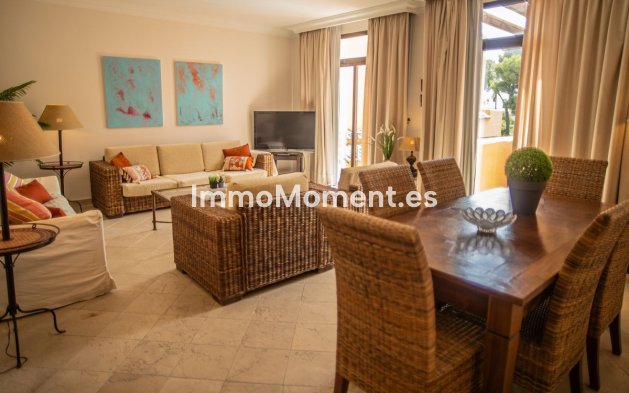 Resale - Apartment - Estepona - Cancelada