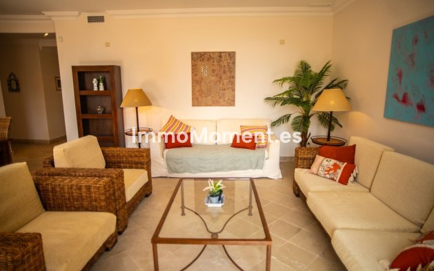 Resale - Apartment - Estepona - Cancelada
