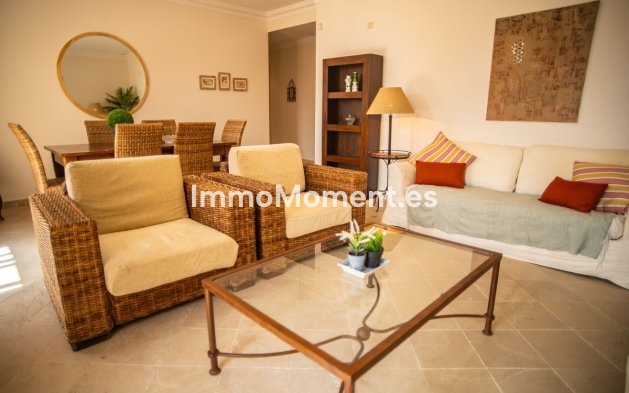 Resale - Apartment - Estepona - Cancelada