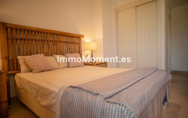 Resale - Apartment - Estepona - Cancelada