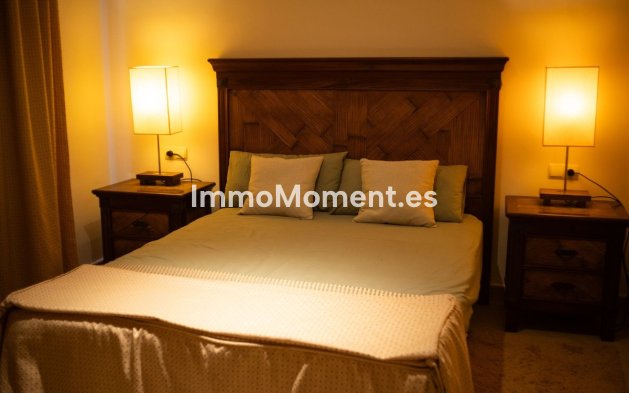 Resale - Apartment - Estepona - Cancelada