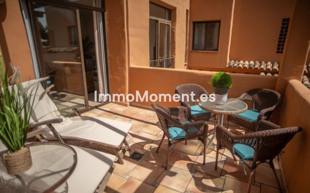 Resale - Apartment - Estepona - Cancelada
