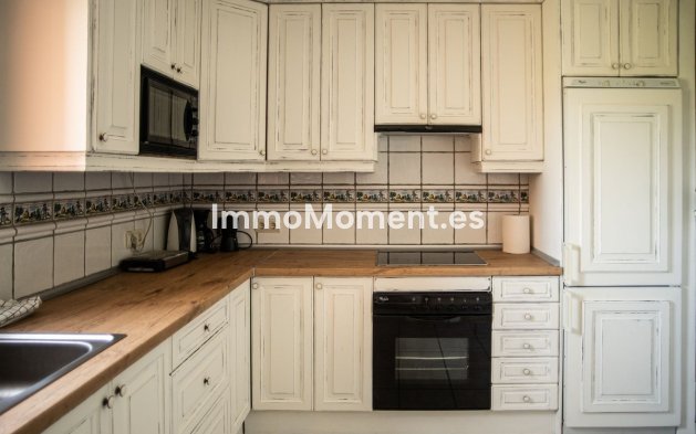 Resale - Apartment - Estepona - Cancelada