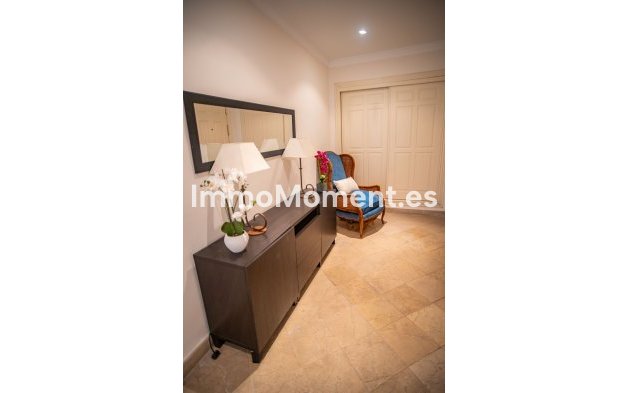Resale - Apartment - Estepona - Cancelada