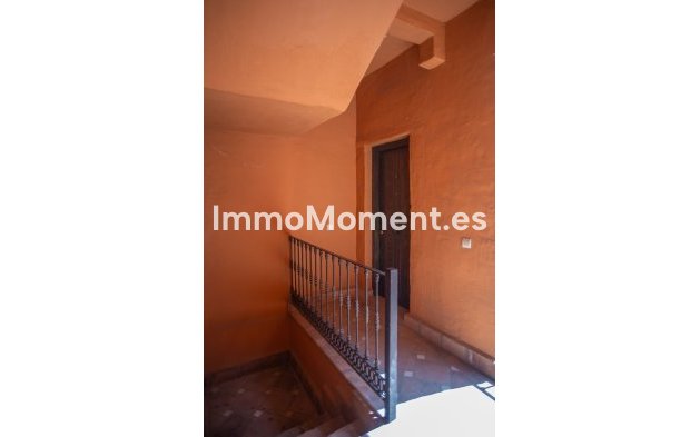 Resale - Apartment - Estepona - Cancelada