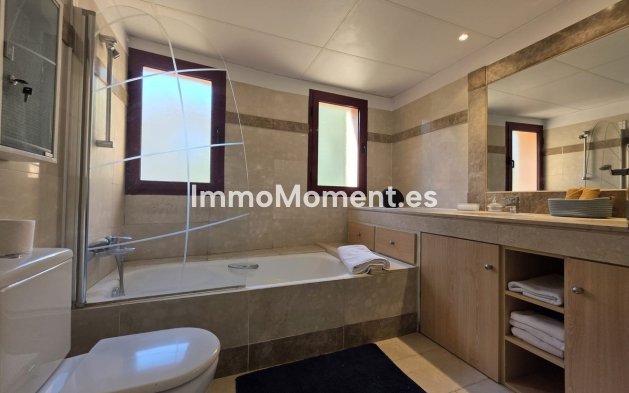 Revente - Appartement - Estepona  - Estepona Centro