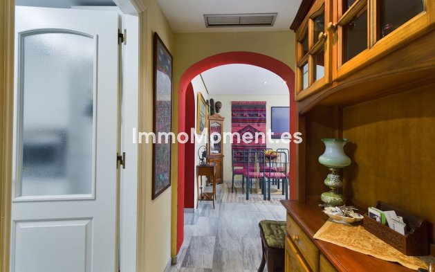 Resale - Apartment - Marbella - Elviria