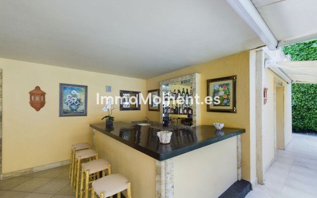 Resale - Villa - Marbella - Nueva Andalucía