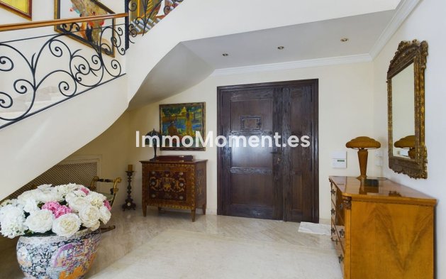 Resale - Villa - Marbella - Nueva Andalucía