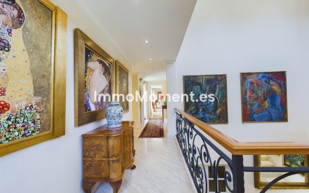 Resale - Villa - Marbella - Nueva Andalucía