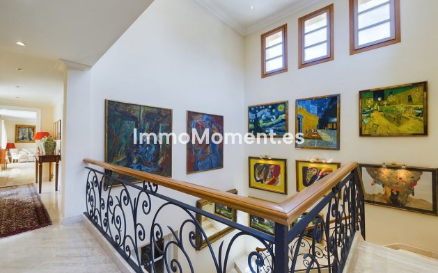 Resale - Villa - Marbella - Nueva Andalucía