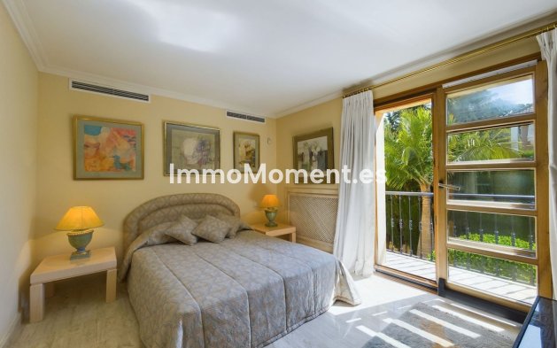 Resale - Villa - Marbella - Nueva Andalucía