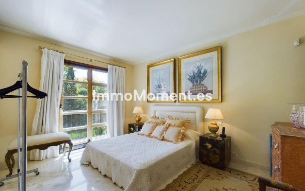 Resale - Villa - Marbella - Nueva Andalucía