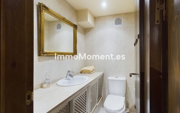 Resale - Villa - Marbella - Nueva Andalucía