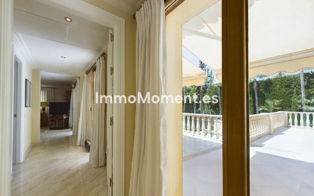 Resale - Villa - Marbella - Nueva Andalucía