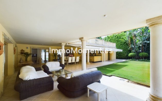 Resale - Villa - Marbella - Nueva Andalucía
