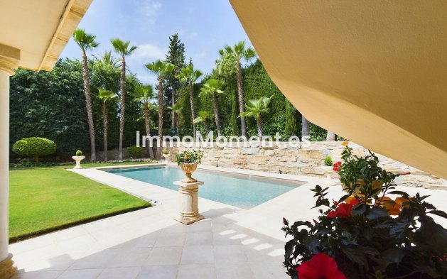 Resale - Villa - Marbella - Nueva Andalucía