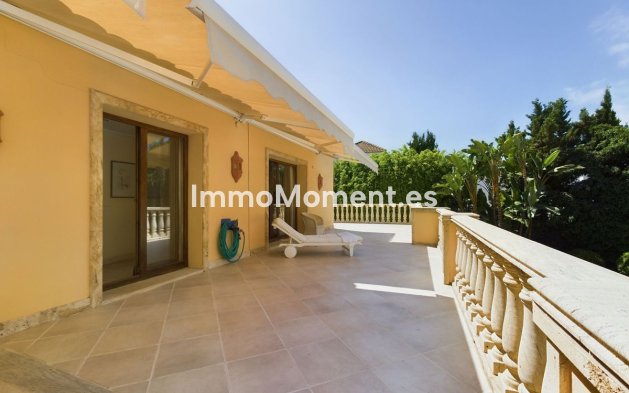 Resale - Villa - Marbella - Nueva Andalucía