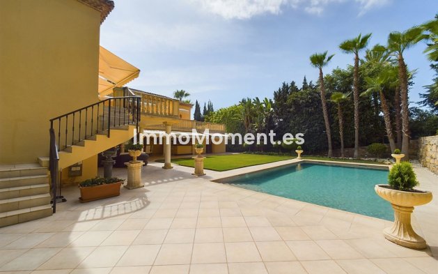 Resale - Villa - Marbella - Nueva Andalucía