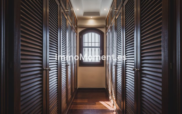 Bestaande woning - Villa - Estepona  - Estepona Centro