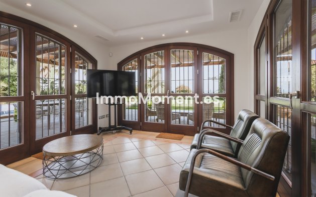 Bestaande woning - Villa - Estepona  - Estepona Centro