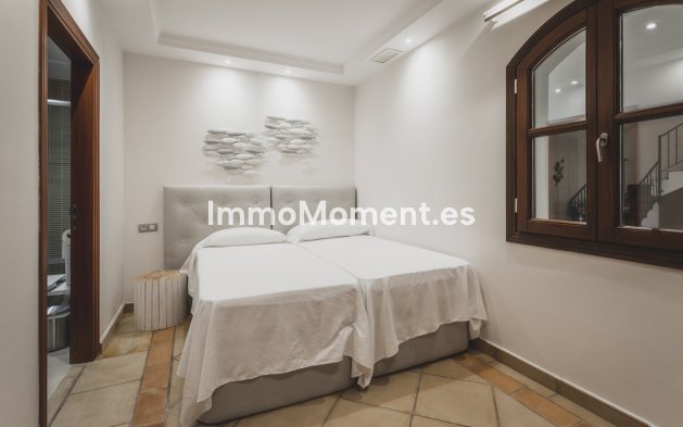 Bestaande woning - Villa - Estepona  - Estepona Centro