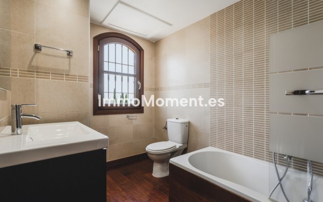 Bestaande woning - Villa - Estepona  - Estepona Centro