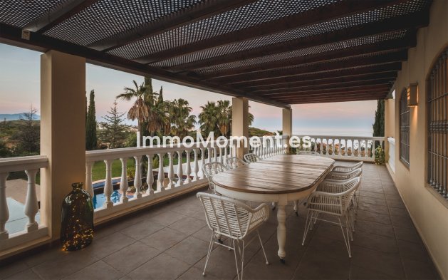 Bestaande woning - Villa - Estepona  - Estepona Centro