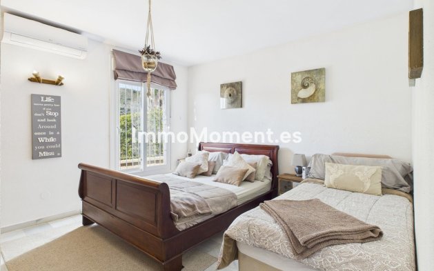 Revente - Villa - Estepona  - Estepona Centro