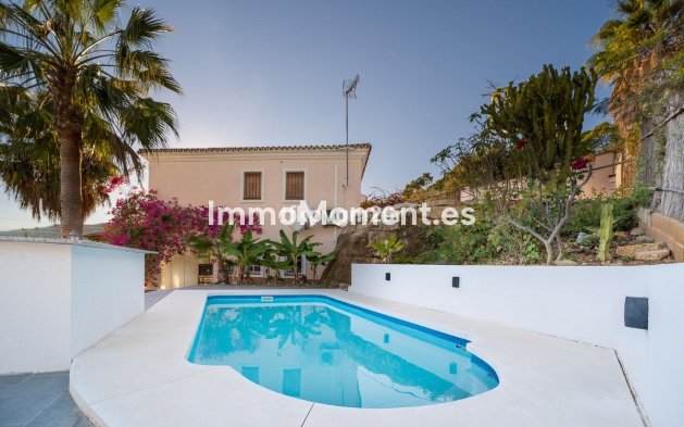 Bestaande woning - Villa - Estepona  - Estepona Centro