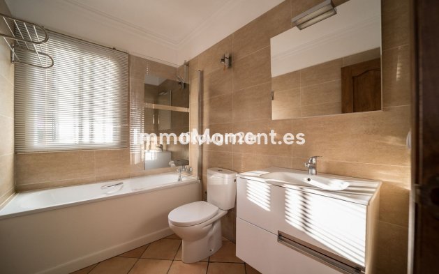 Bestaande woning - Villa - Estepona  - Estepona Centro