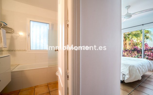 Bestaande woning - Villa - Estepona  - Estepona Centro