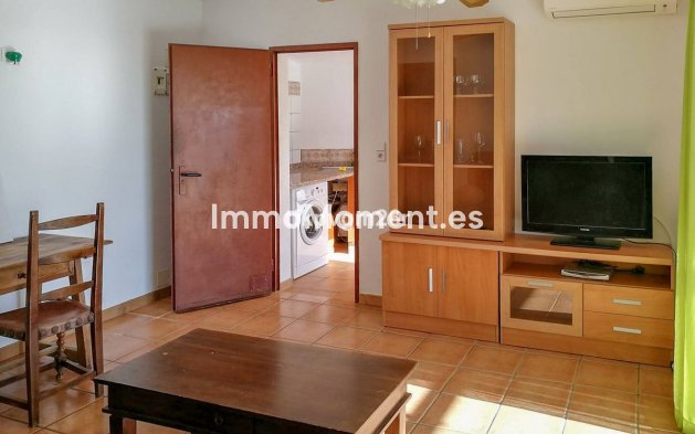 Bestaande woning - Villa - Estepona  - Estepona Centro